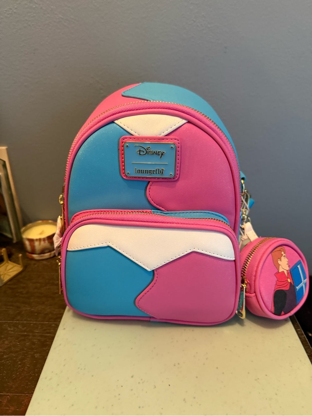 Loungefly MIPMIB*** Exclusive!!! Loungefly convertible backpack